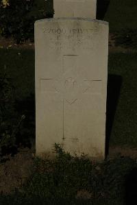 Vermelles British Cemetery - McLean, John Ewan