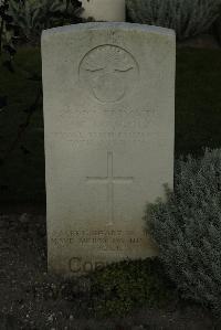 Vermelles British Cemetery - McLoughlin, John