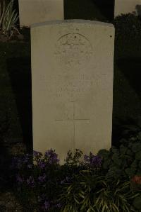 Vermelles British Cemetery - McNeff, E F