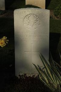 Vermelles British Cemetery - McPhail, Roderick