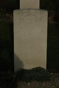 Vermelles British Cemetery - McPoland, Michael