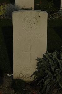 Vermelles British Cemetery - McWilliams, Peter