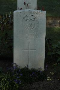 Vermelles British Cemetery - Mentessi, E