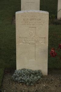 Vermelles British Cemetery - Mepham, Robert John