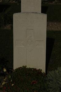 Vermelles British Cemetery - Middleton, G