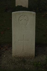 Vermelles British Cemetery - Middleton, W
