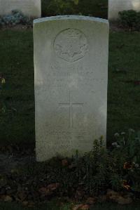 Vermelles British Cemetery - Miles, Frank