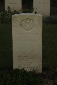 Vermelles British Cemetery - Mills, Alfred