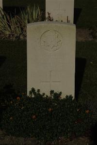 Vermelles British Cemetery - Milner, Horace
