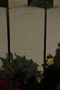 Vermelles British Cemetery - Moodie, Alexander