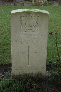 Vermelles British Cemetery - Morris, J H