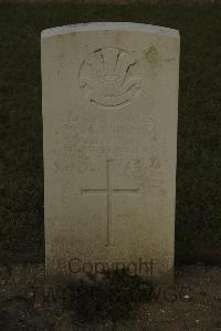 Vermelles British Cemetery - Morris, W J