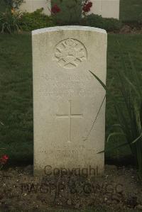 Vermelles British Cemetery - Naven, A