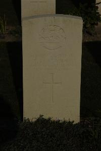 Vermelles British Cemetery - Newman, Thomas Edwin