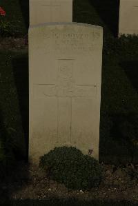 Vermelles British Cemetery - Nice, J
