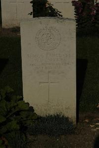 Vermelles British Cemetery - Niven, William George
