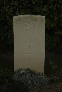 Vermelles British Cemetery - Oliver, G