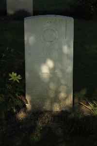 Vermelles British Cemetery - Osborn, George Edwin