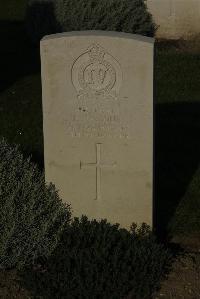 Vermelles British Cemetery - Paviour, F