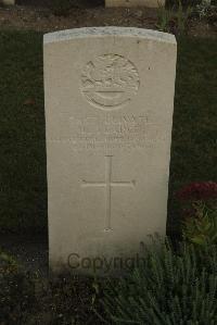 Vermelles British Cemetery - Pearce, H
