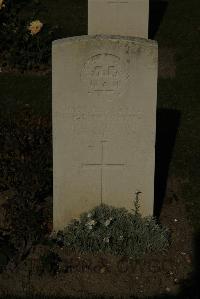 Vermelles British Cemetery - Petchey, Sidney George