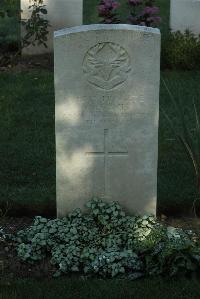 Vermelles British Cemetery - Purvis, R