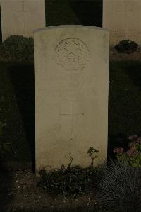 Vermelles British Cemetery - Reid, R