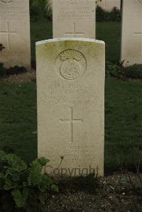 Vermelles British Cemetery - Richmond, R