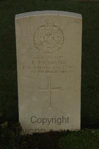 Vermelles British Cemetery - Richmond, R