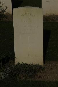 Vermelles British Cemetery - Ritchie, J