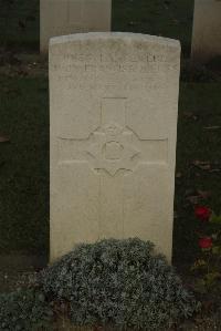 Vermelles British Cemetery - Roberts, John Francis