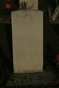 Vermelles British Cemetery - Ronaldson, A
