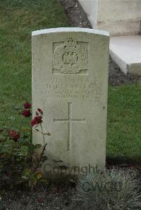 Vermelles British Cemetery - Salter, H E