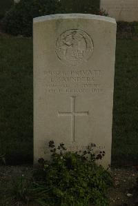 Vermelles British Cemetery - Saunders, Leonard