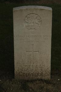 Vermelles British Cemetery - Scott, George Frederick