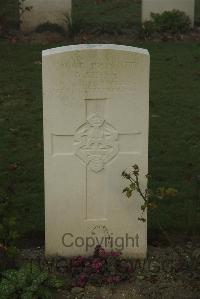 Vermelles British Cemetery - Shine, Daniel