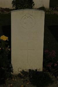 Vermelles British Cemetery - Simpson, W E
