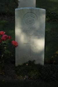 Vermelles British Cemetery - Sinclair, John