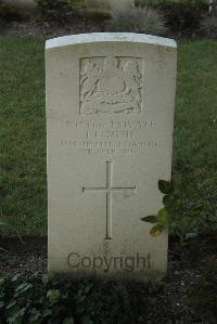 Vermelles British Cemetery - Smith, I J