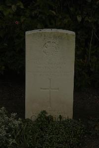 Vermelles British Cemetery - Stanger, Henry