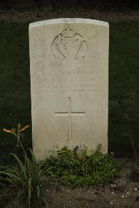 Vermelles British Cemetery - Stratton, Robert
