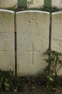 Vermelles British Cemetery - Straughan, Robert