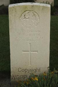 Vermelles British Cemetery - Taylor, Cyril Ross