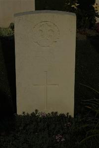 Vermelles British Cemetery - Taylor, P