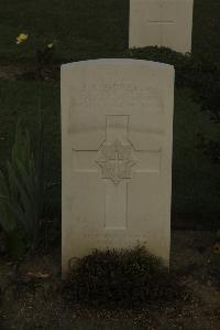 Vermelles British Cemetery - Taylor, Seymour George Frederick