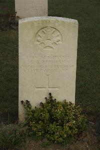 Vermelles British Cemetery - Truman, John George