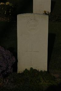 Vermelles British Cemetery - Turner, A R