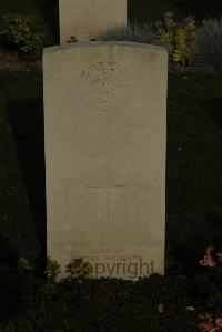 Vermelles British Cemetery - Turpie, Andrew