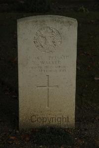 Vermelles British Cemetery - Walker, Robert