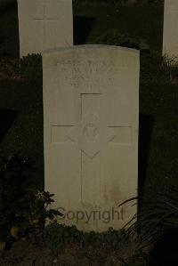 Vermelles British Cemetery - Wallace, W